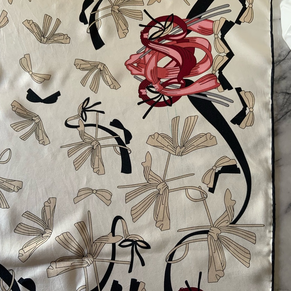 Trussardi Silk Scarf with Cream, Black, and Red Accents - Picture 8 of 10